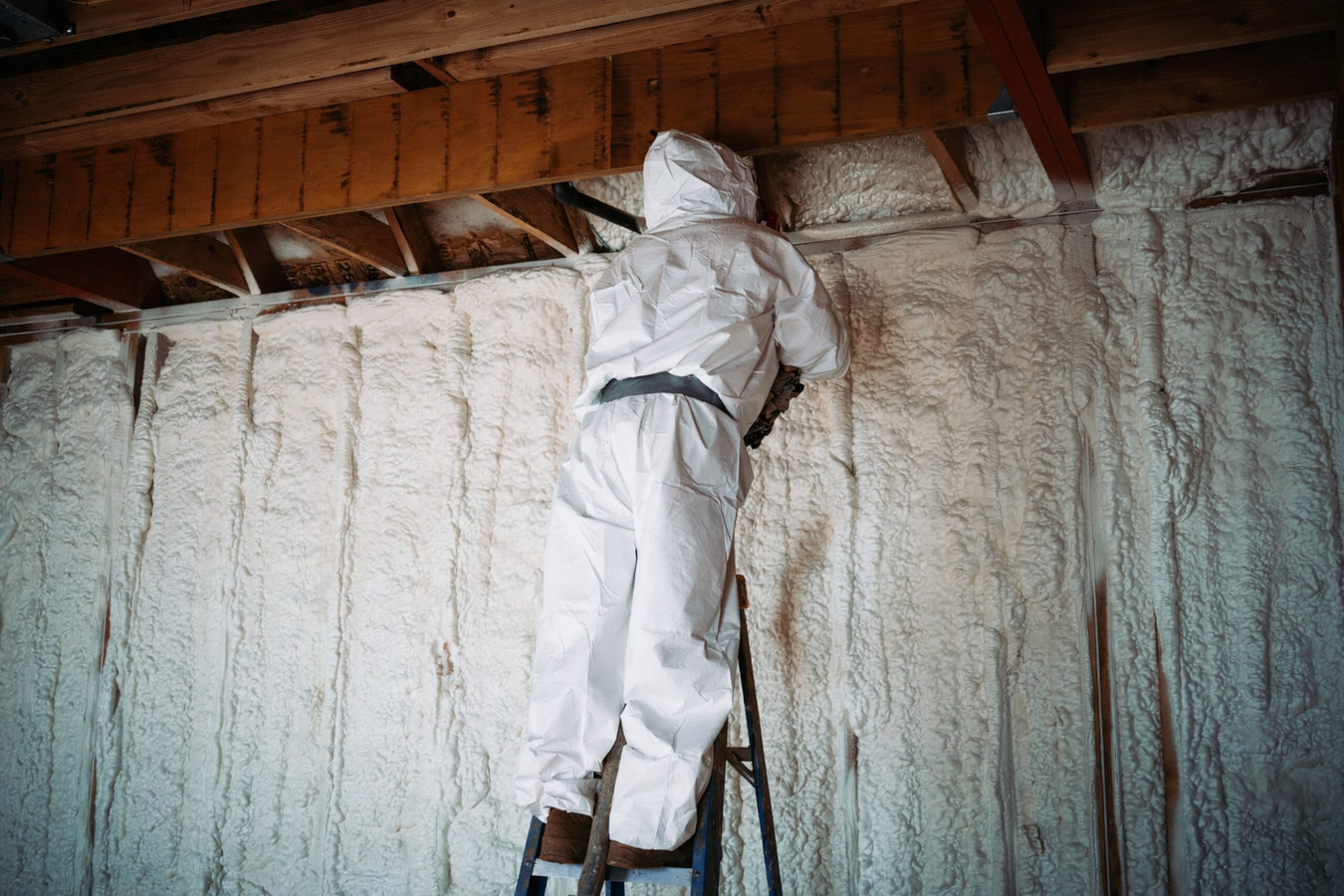 Closed-cell foam insulation